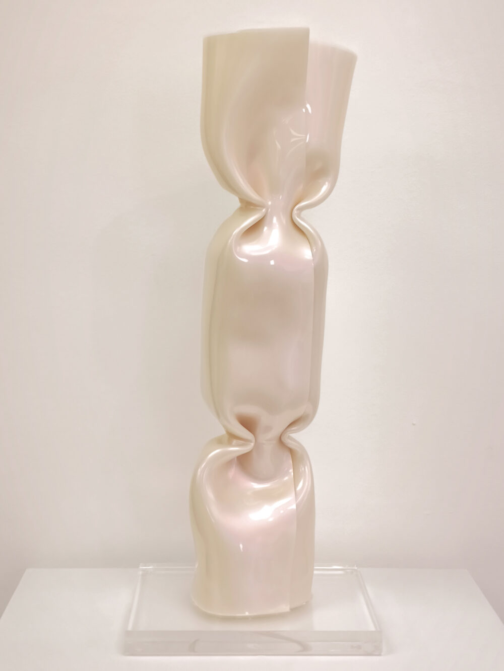 WRAPPING BONBON BLANC NACRE JENKELL GALERIE BEL'ARTI